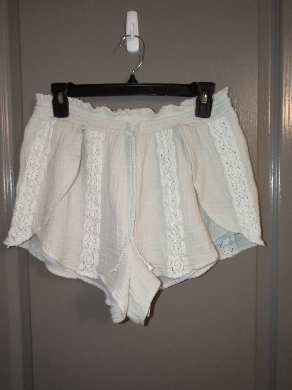 American Eagle Outfitters Mint Lace-Trim Gauze Shorts